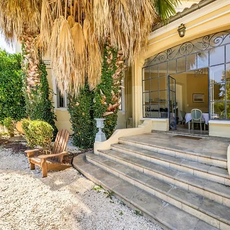 شقة 66c4 Unique 6-person Chateau